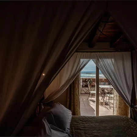 Palazzo Giunta - Porta Marina Ortigia Bed & Breakfast