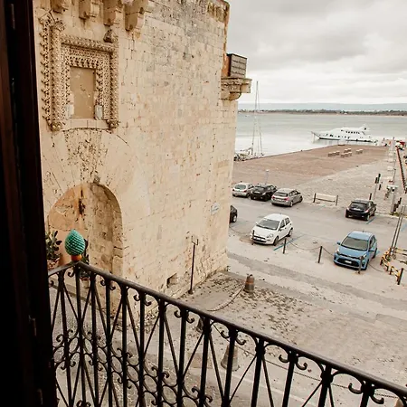 Bed & Breakfast Palazzo Giunta - Porta Marina Ortigia 3*