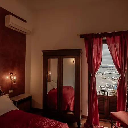 Palazzo Giunta - Porta Marina Ortigia Bed & Breakfast Syracuse