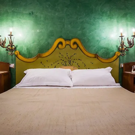 Nocleg ze śniadaniem Palazzo Giunta - Porta Marina Ortigia 4*