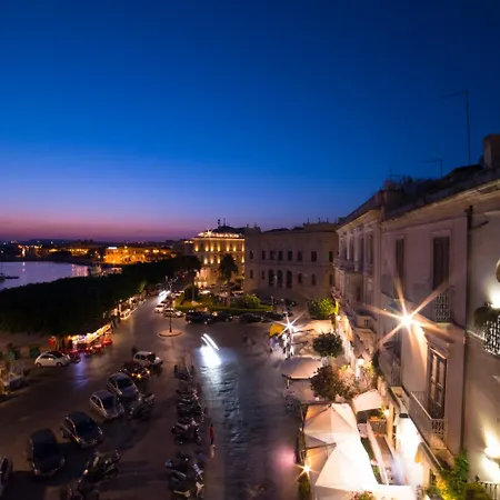 Palazzo Giunta - Porta Marina Ortigia 4* Syrakuzy