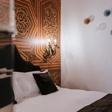 Palazzo Giunta - Porta Marina Ortigia 4*