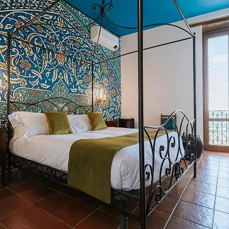 Palazzo Giunta - Porta Marina Ortigia 4*