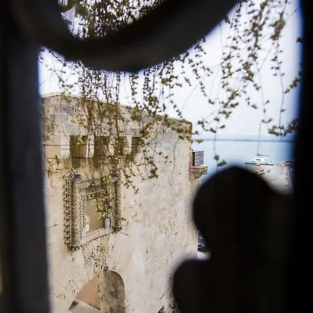 Palazzo Giunta - Porta Marina Ortigia 3* Syracuse