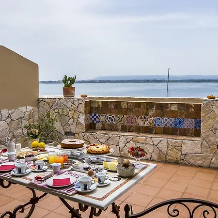 Nocleg ze śniadaniem Palazzo Giunta - Porta Marina Ortigia