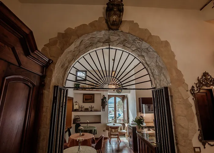 Palazzo Giunta - Porta Marina Ortigia
