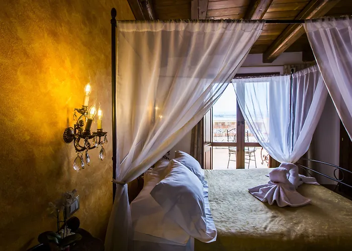 Palazzo Giunta - Porta Marina Ortigia 4*