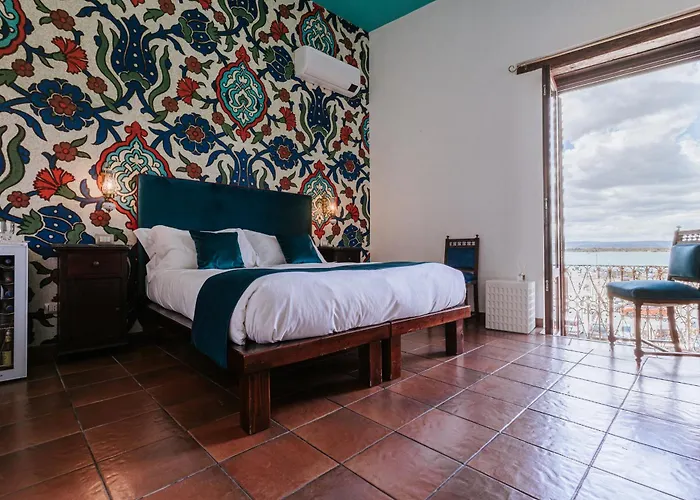 Palazzo Giunta - Porta Marina Ortigia 4*