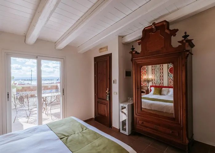 Palazzo Giunta - Porta Marina Ortigia Отель типа 