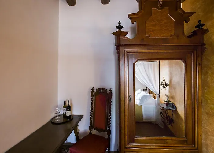 Palazzo Giunta - Porta Marina Ortigia 4*