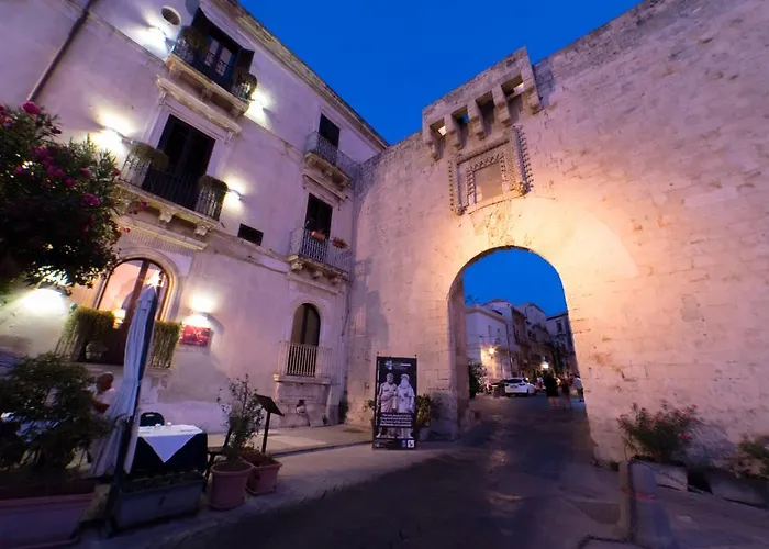 Palazzo Giunta - Porta Marina Ortigia 4*