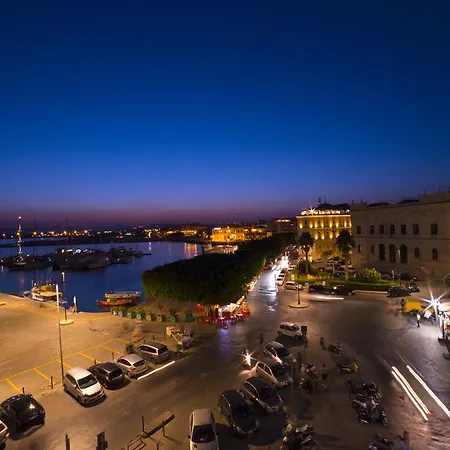 Couette-café Palazzo Giunta - Porta Marina Ortigia