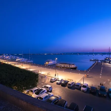 Couette-café Palazzo Giunta - Porta Marina Ortigia 4*