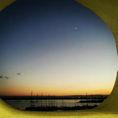 Couette-café Palazzo Giunta - Porta Marina Ortigia 4*